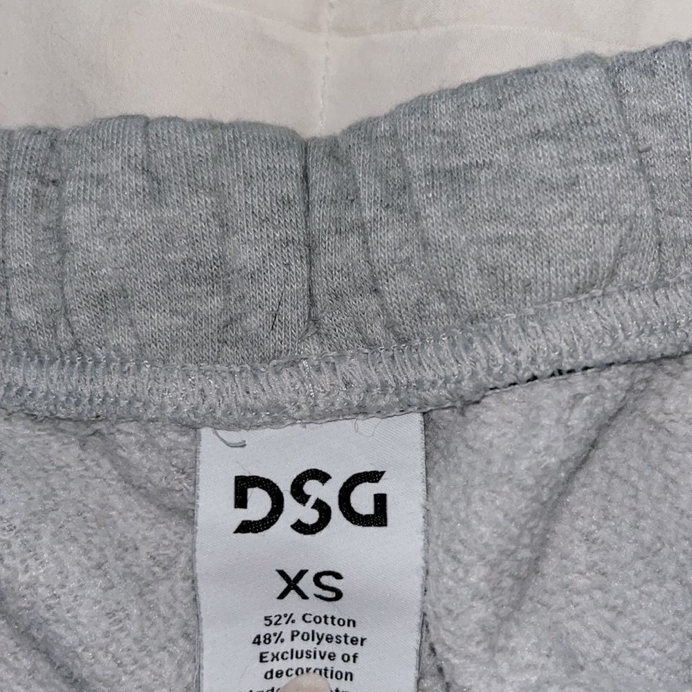 SWEATS - Picture 3 of 3